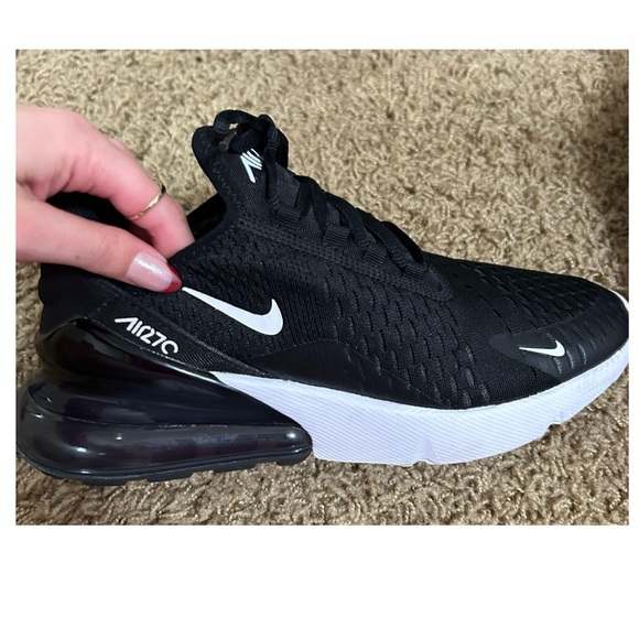 Air Max 270 Women’s Black & White - Picture 1 of 3